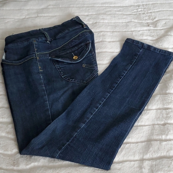 Jean - Picture 1 of 3